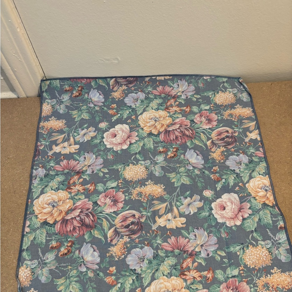 Floral Patterned Napkins Set of 12 - Picture 2 of 3